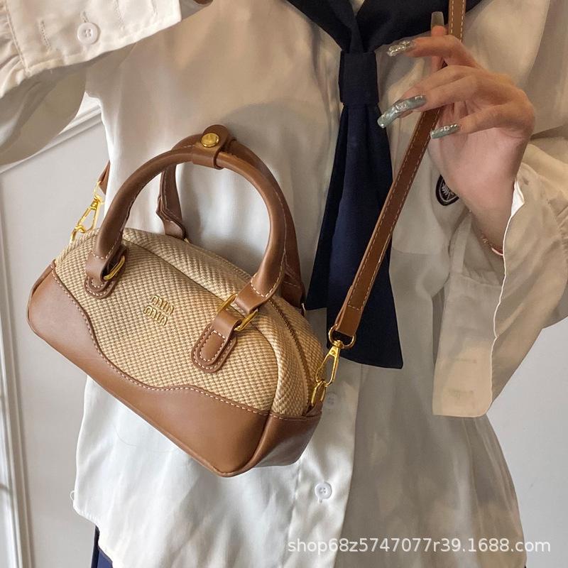 This year's popular super hot portable bowling bag women's 2025 spring new high-end one-shoulder crossbody bag