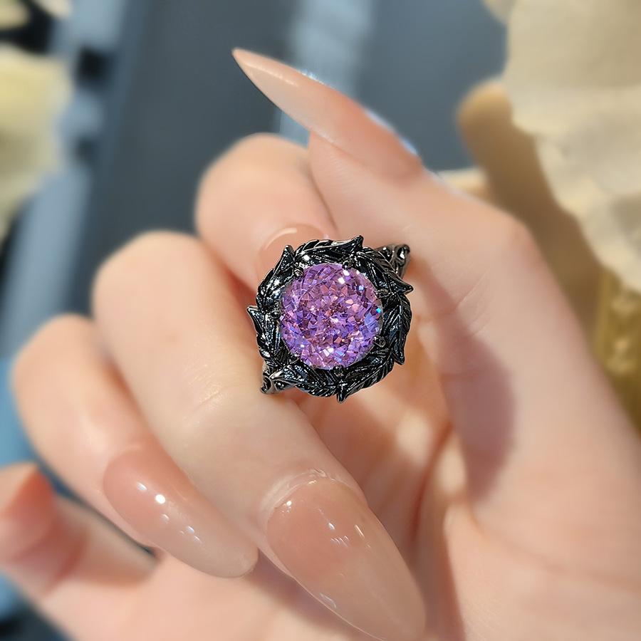 Mode Leichter Luxus Dornen Trockene Rose Anhänger Halskette Lila Hochkohlenstoff-Diamant Ohrstecker Morganit Ring Farbe Schatzset