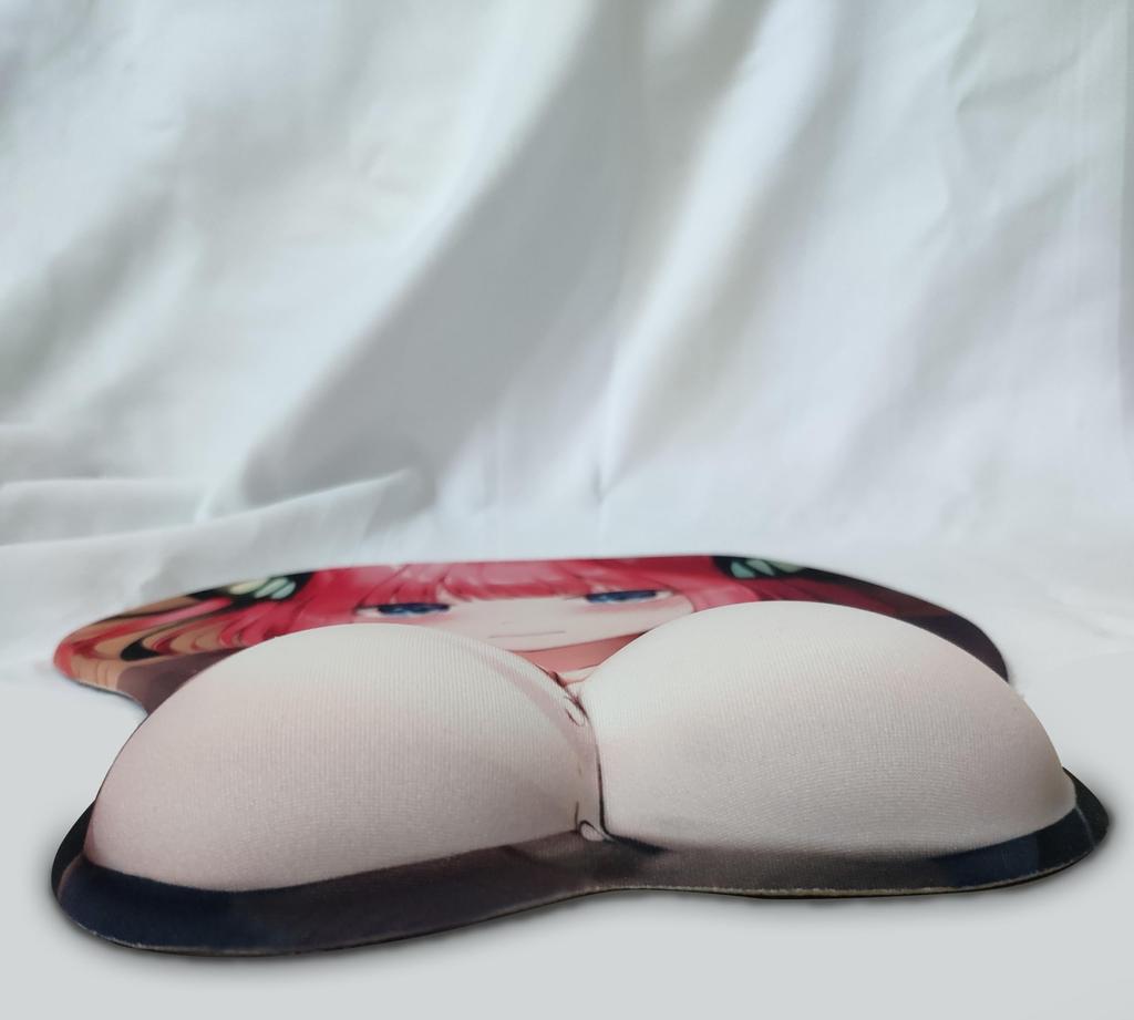 3D Silicone Mouse Pad, Three-Dimensional Design with Breasts & Buttocks, Cute Chest Mouse Pad, Washable, Durable, Ergonomic Design with Nipples and Pr