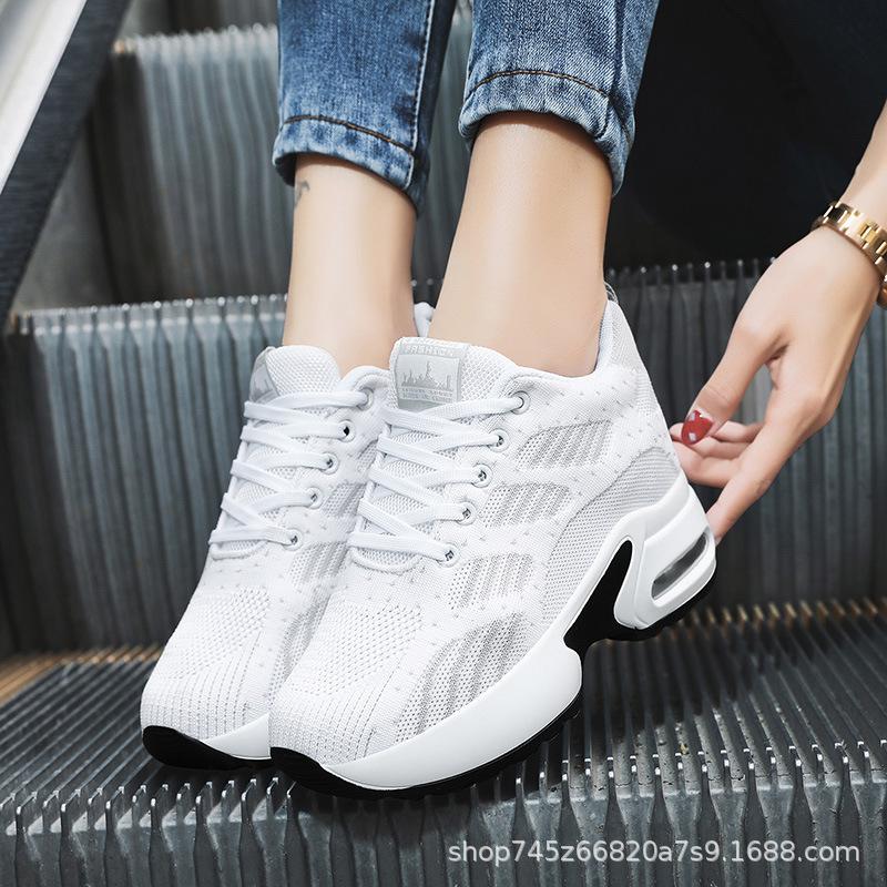 

Autumn new height-increasing women s sports dance shoes, soft-soled mesh square dance shoes, fashionable outer wear ghost step walking shoes 34