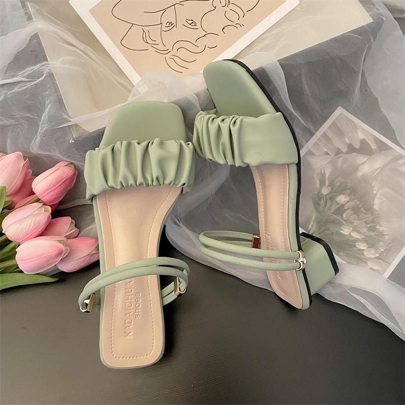 Temperament thick-heeled sandals women's 2025 summer new Korean version square head pleated open-toed one-word buckle strap high-heeled sandals women
