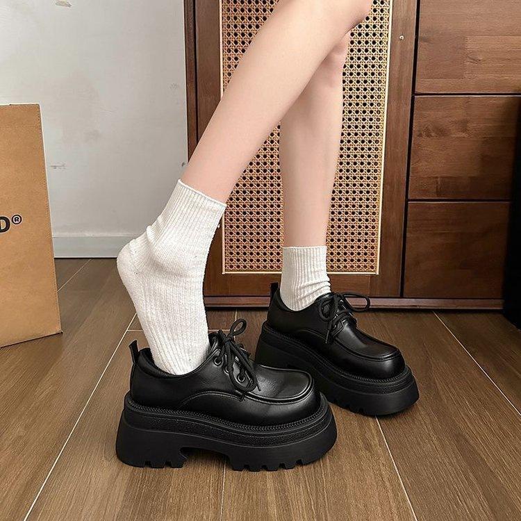 

British black platform small leather shoes 2025 retro new lace-up piled thickened muffin single shoes heightening loafers 40