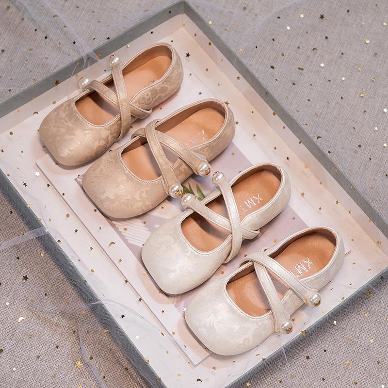 Girl Little Leather Shoe2025New Fashiona Elegant Soft Bottom Versatile Shoe Pring Autumn Simple Party Dancing Girl Leather Shoes