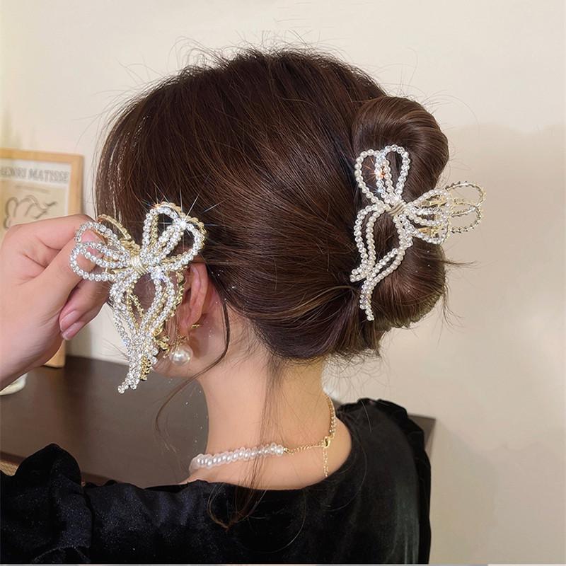 Advanced Diamond Studded Pearl Bow Hair Clip Elegant Women's Hair Clip Metal Geometric Hollow Bow Studded Diamond Headpiece