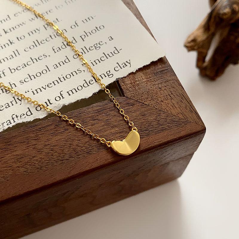 Acacia Dou Hongdou Necklace Doudou Clavicle Chain Light Luxury New Year Autumn and Winter New Fashion