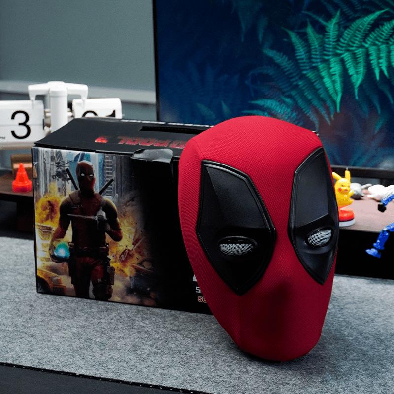 Remote-Control Spider-Man Mask with Blinking Eyes and Lights for Cosplay