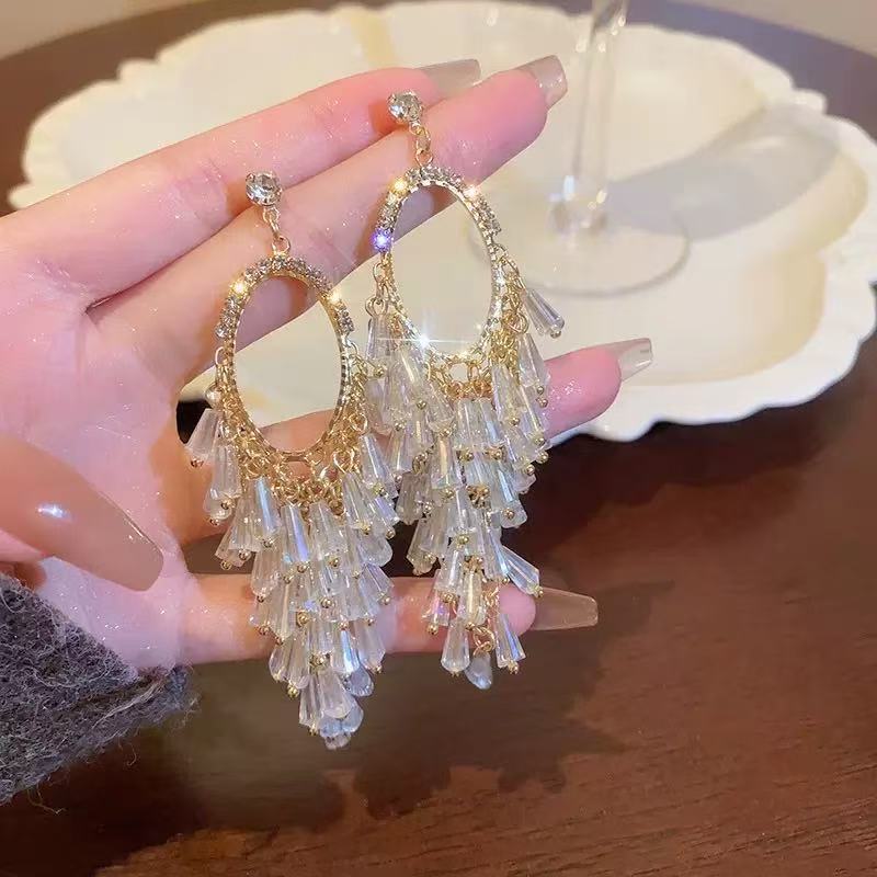 New Fashionable Design Earrings, Simple and Shiny Temperament, Long Fringed Earrings, Light Luxury High-end Earrings