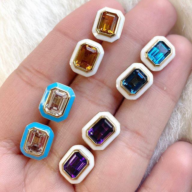 

Elegant Zircon Rectangle Stud Earrings for Women - High-End Design фіолетовий
