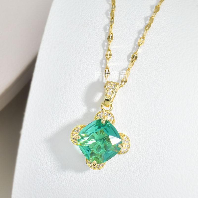 

Geometric Necklace Women S Court Retro Simple Versatile Inlaid Gemstone Pendant Collarbone Chain
