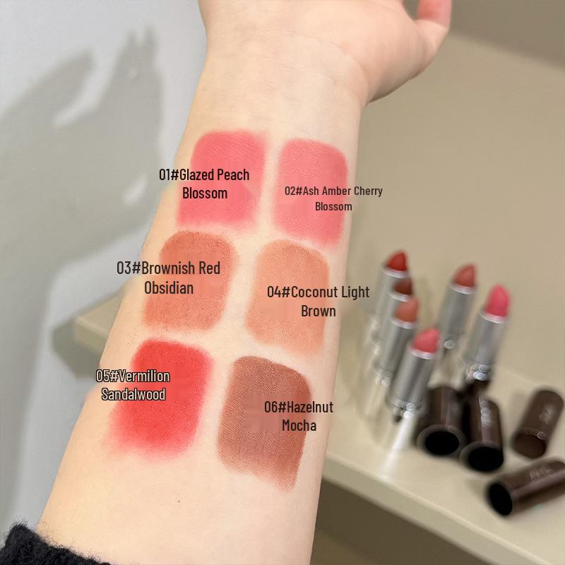 DIXI Amber Velvet Matte Lipstick – Long-lasting, High Pigment, Non-transfer, Whitening Lip Mud.