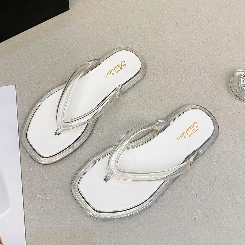 New Flip-flops Women's Thick-soled Outer Wear Korean Version Summer Wear-resistant Non-slip Sandals Pinch the Beach