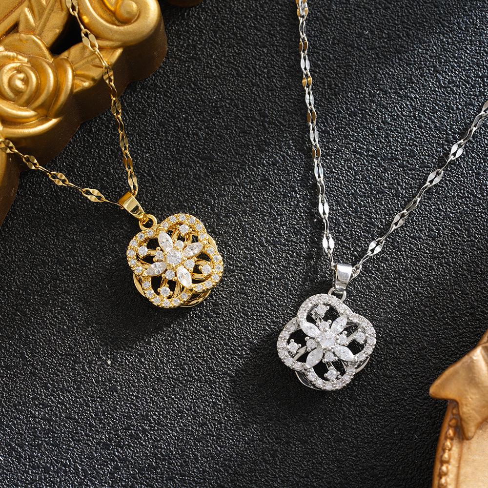 Copper Zircon Four-Leaf Clover Pendant Necklace – Elegant European & American Luxury Design