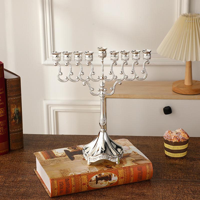 9-head European Light Luxury Zinc Alloy Candle Stand Retro High-end Candlelight Dinner Romantic Desktop Decoration