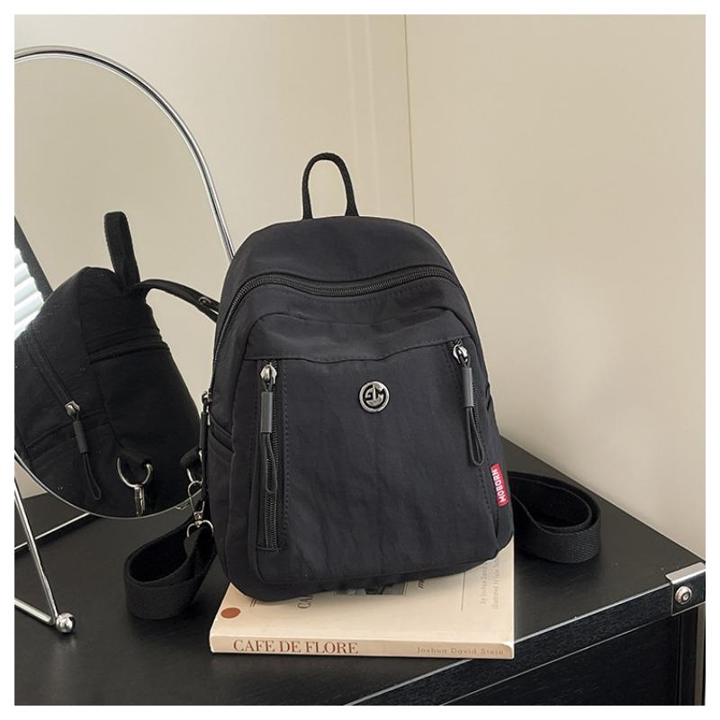 

Нейлоновая сумка женская летняя новая нишевая спортивная сумка-мессенджер повседневный трендовый рюкзак чёрный