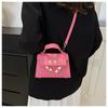 Retro Lässige Elegante Handtasche Damen 2024 Neue Koreanische Version Pendler Kleine Quadratische Tasche Mode Einzelne Umhängetasche