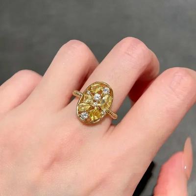 Klassischer Luxus unregelmäßige funkelnde gelbe Edelstein Wassertropfen Ringe für Damen Hochwertiger Trend hohl ovaler Ring Schmuck