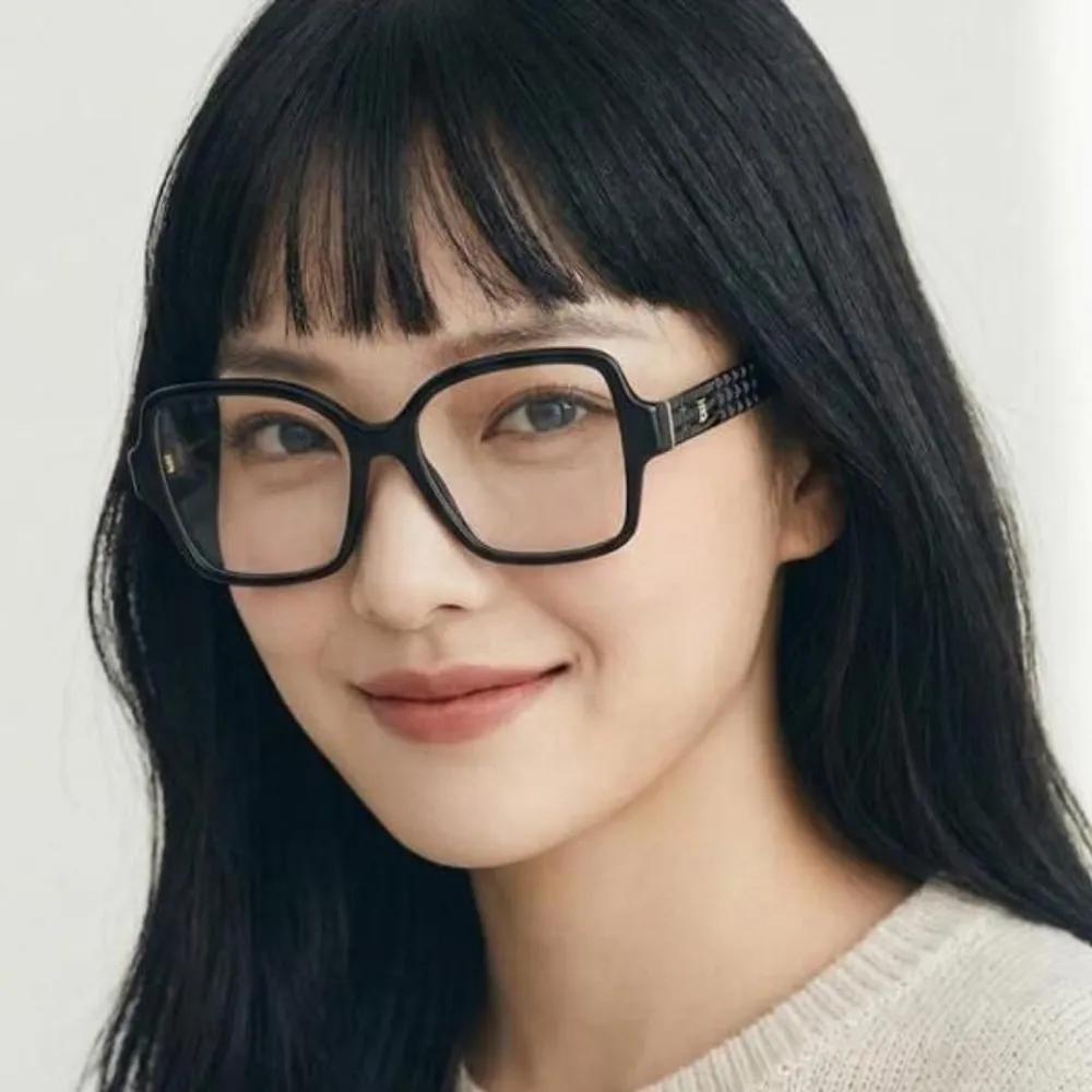 

[Burberry] Eyeglass Frames BE2374 3001 Square Black Horn-rimmed Frames with Logo Decoration Luxury Fashion