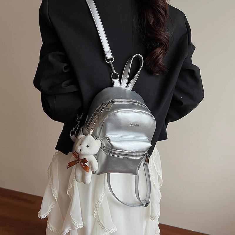 Backpack small 2025 new fashion design sense niche travel light schoolbag women ins going out small backpack