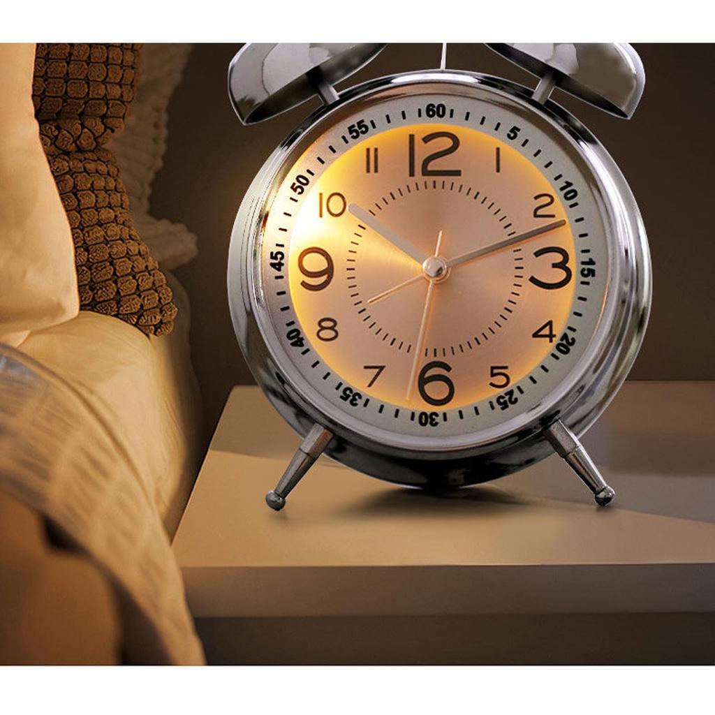 Classic Analog Alarm Clock, Silent Operation, Silver, Luminous Dial, Dual Bells, 11.5 x 16.5 x 5.5 cm, with Loud Alarm Function (Silver)
