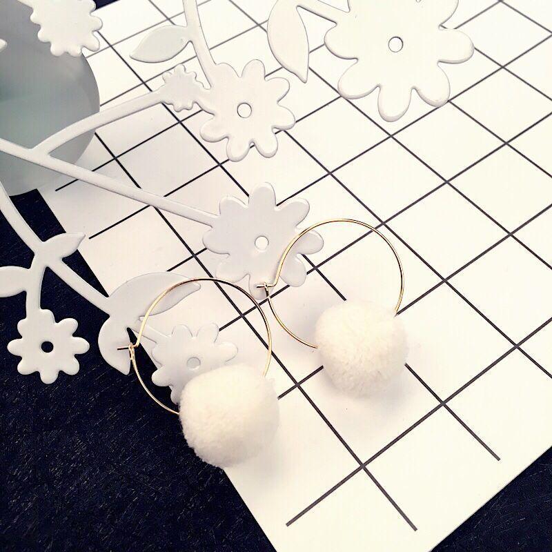 Autumn And Winter Plush Ball Earrings, Simple Geometric Wool Cap, Fringed Round Earrings, Pearl Plush Earrings.