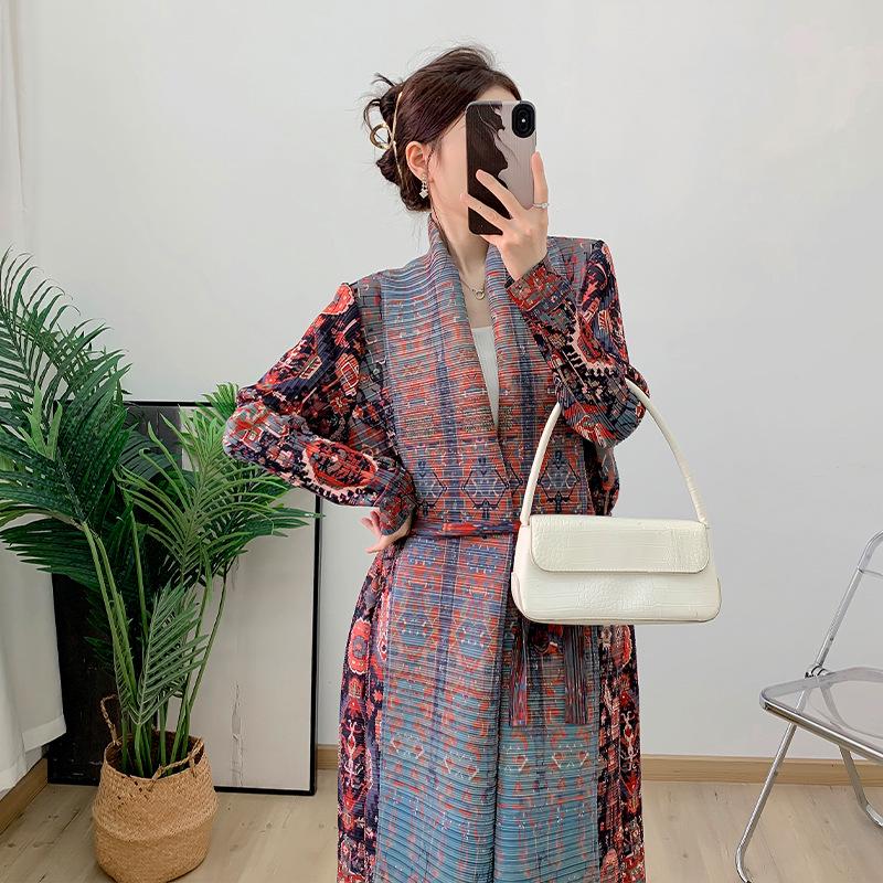 Women's Long Pleated Tie-Waist Evening Robe - 2024 Autumn/Winter Middle Eastern Dubai Style