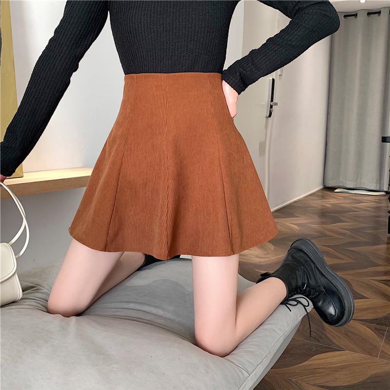 2025 Autumn/Winter Women's Corduroy High-Waisted A-Line Umbrella Skirt, Short Petite Style, Pair with Sweater