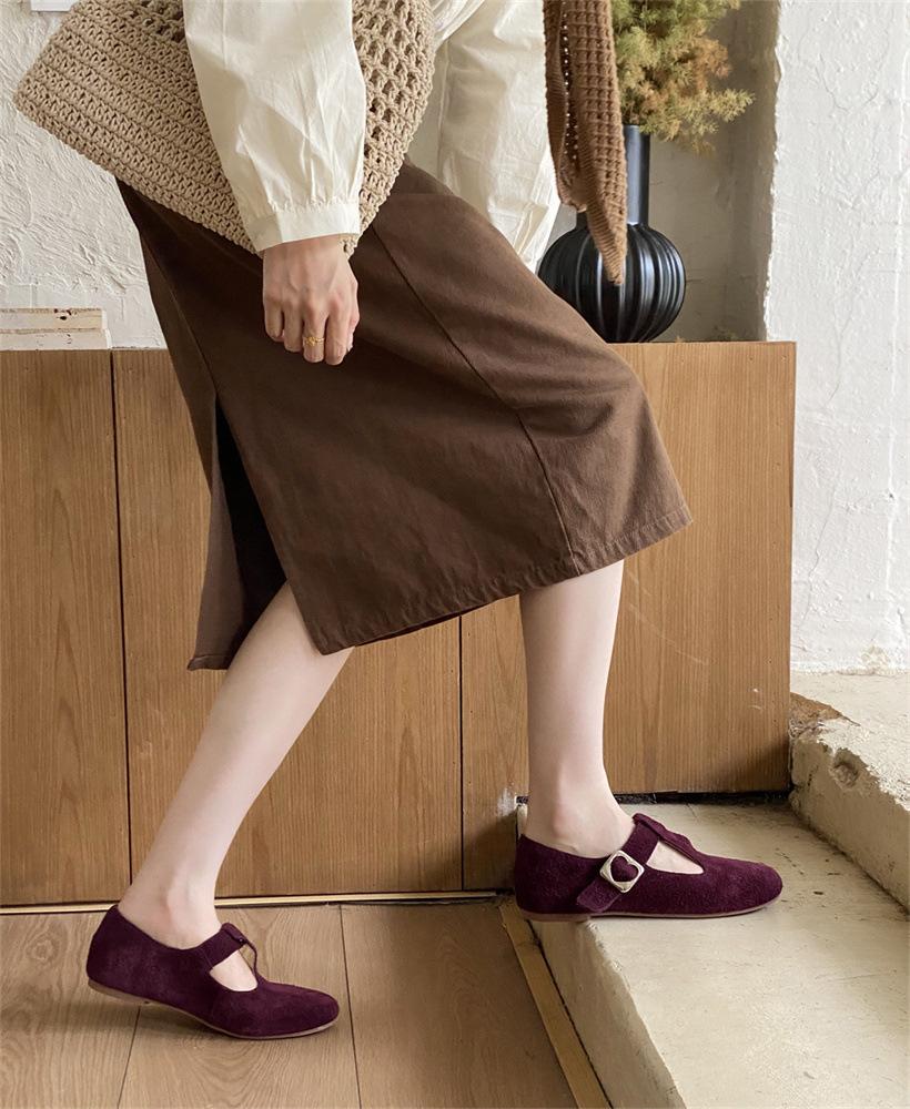 

Cowhide Mary Jane women s shoes Korean version of the new flat-bottomed non-slip round head shallow mouth comfortable belt buckle versatile single sh 40 темно-фиолетового