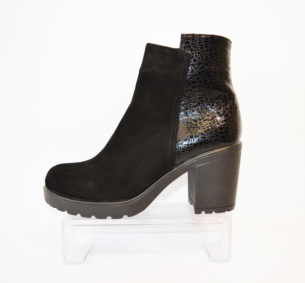 

Черевики на підборах El Passo 2163 38 Чорні замша / шкіра 39 чорний