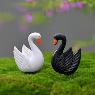 2 Pieces Cygnus Lake Model Small Statue Figurine Micro Crafts Ornament Miniatures Home Garden Decor