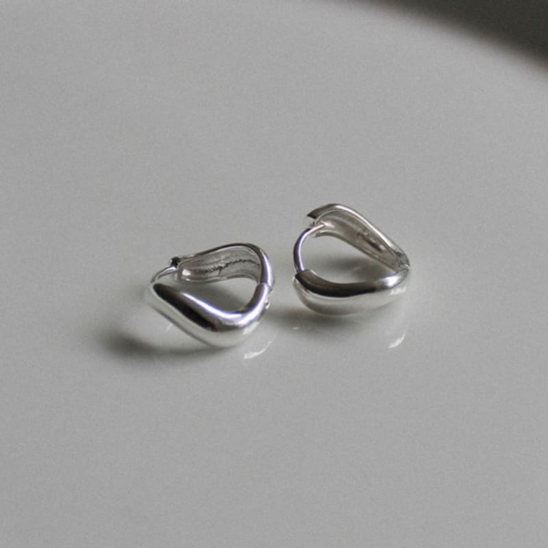 youngglow silver925 wave one touch earrings (2color)
