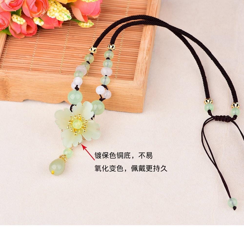 Collier en Cristal pour Femmes Collier Ras du Cou Tendance Fleur Ethnique pour Femmes Collier Déclaration Bijoux Chaîne Accessoires