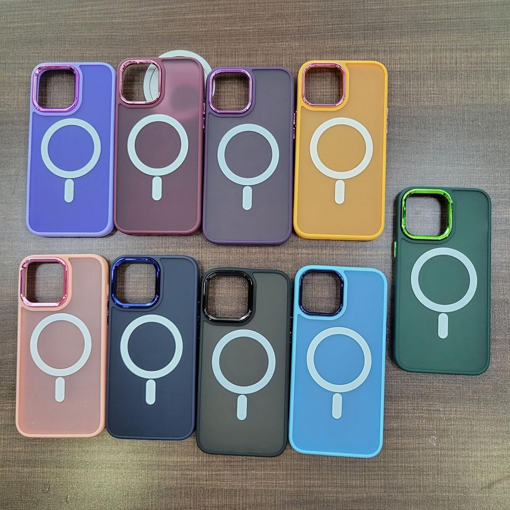 Anwendbar auf iPhone16Pro Goldschild Magnetische Saugkraft 15plus Anti-Hautgefühl Großes Loch X/xs Schutzhülle