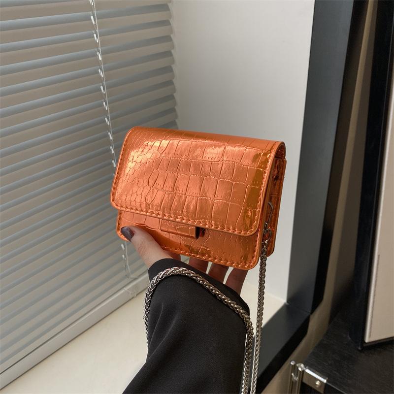 

Mini chain small bag women s new crocodile pattern small square bag fashion mirror patent leather PU foreign style Internet celebrity messenger bag помаранчевий