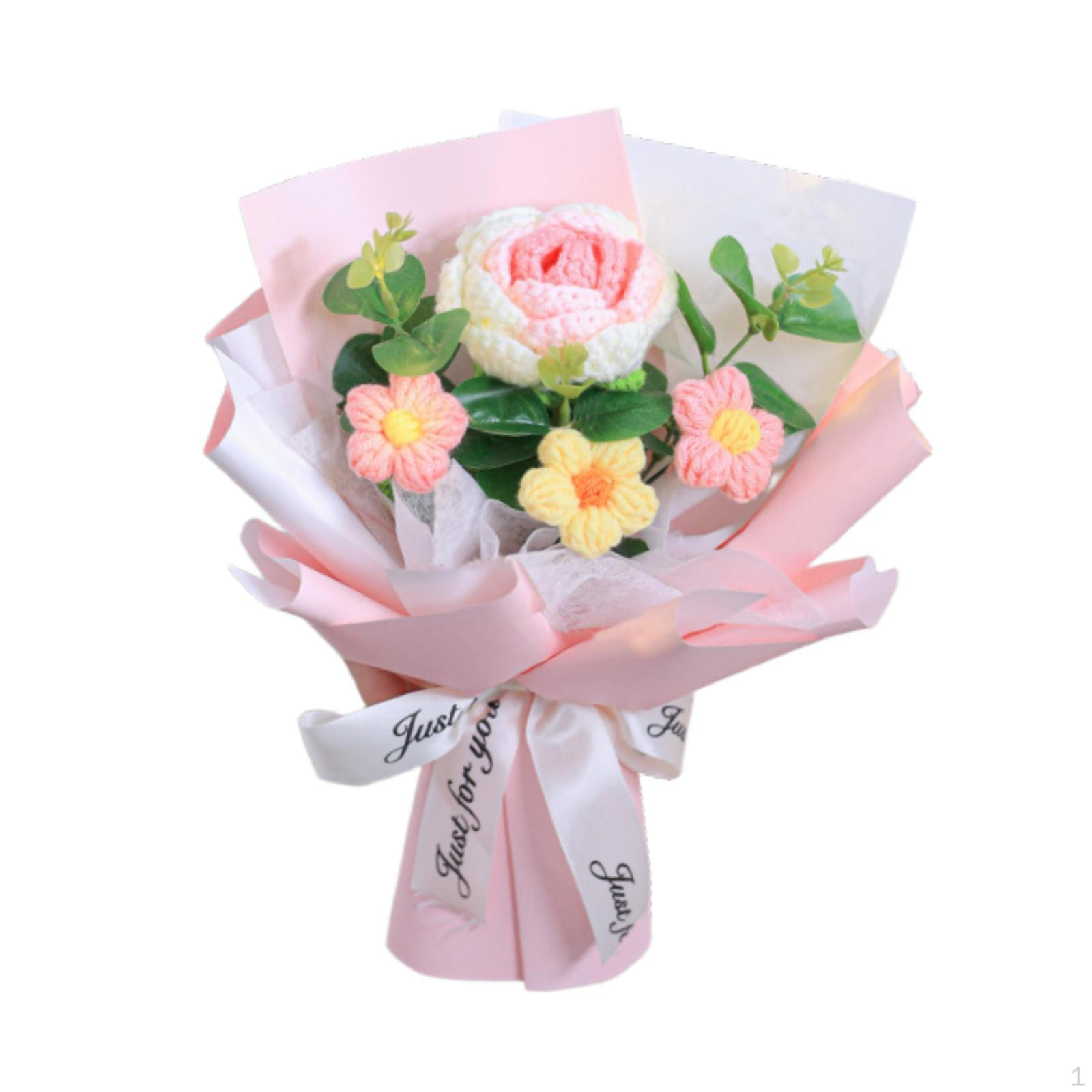 

Завершенный букет цветов, связанный крючком, украшение из искусственных листьев эвкалипта, ручная работа, вязание для розовый