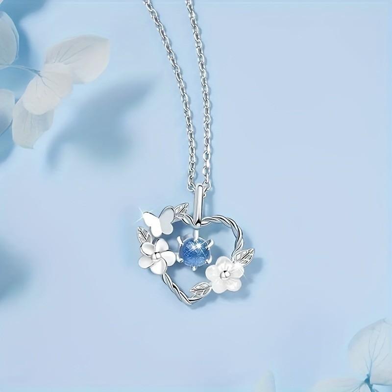 Fashionable And Exquisite Heart-shaped Pendant Necklace, Suitable For Feminine Temperament, Sparkling Jewelry Gift