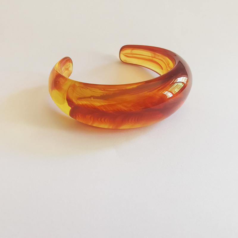 Fashion Exaggerated Opening Acrylic Bracelets for Women Simple Blended Jelly Colored Curved Cuff Bangle Female Jewelry
