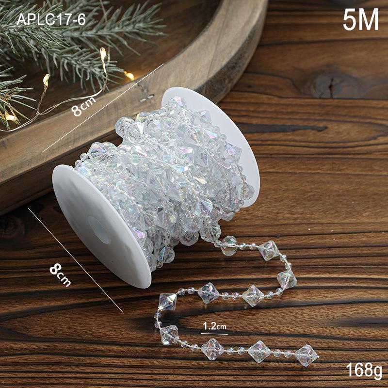 

Прозрачная пластиковая цепочка для елочных украшений с бусинами