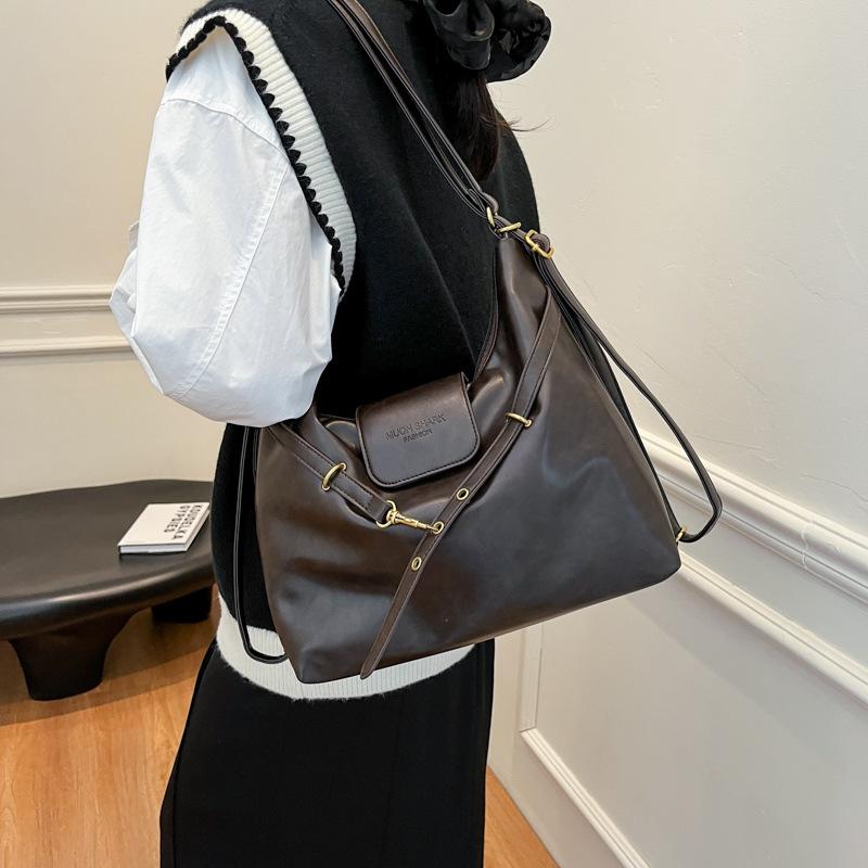 Casual Large-capacity Bag Women's 2025 Autumn and Winter New Commuter Shoulder Bag Solid Color Trendy Messenger Women's Backpack
