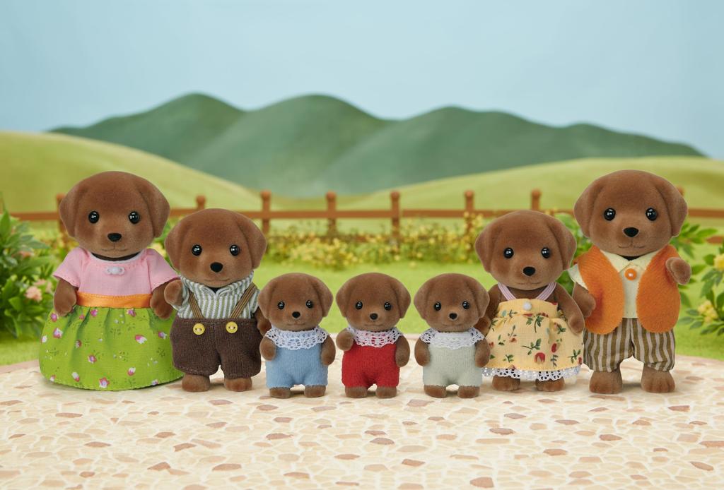 Sylvanian Families Chocolate Labrador Family Doll Set [7 Figures] – Mom, Dad, Son, Daughter & Triplets, Ages 3+