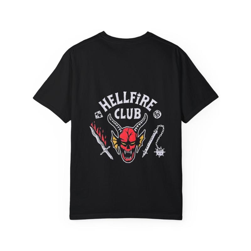 Weißes T-Shirt Hellfire Club Totenkopf und Schwert Grafikdruck Lässige Streetwear für Männer