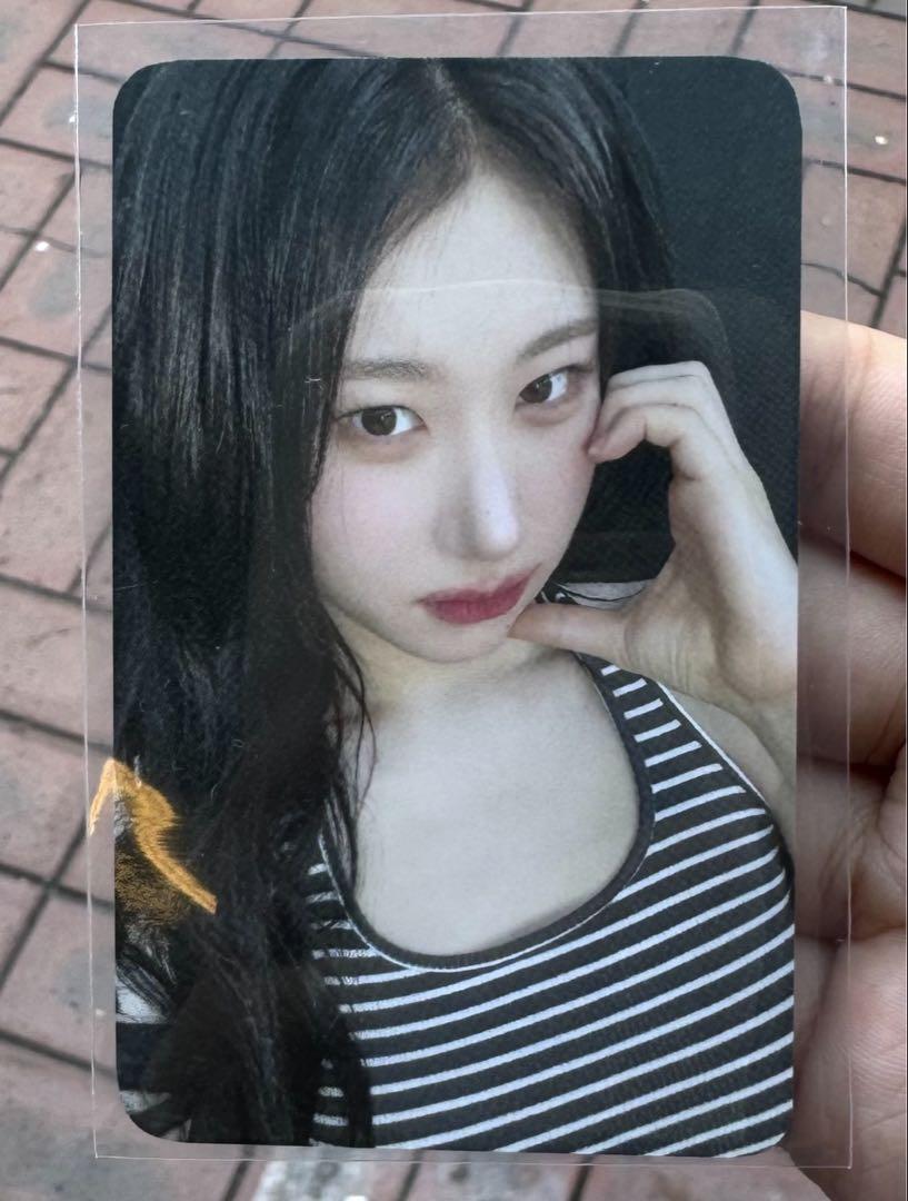 

[USED] ITZY Chaeryeong GWBG Sanok Pre-recorded Limited Trading Card 3