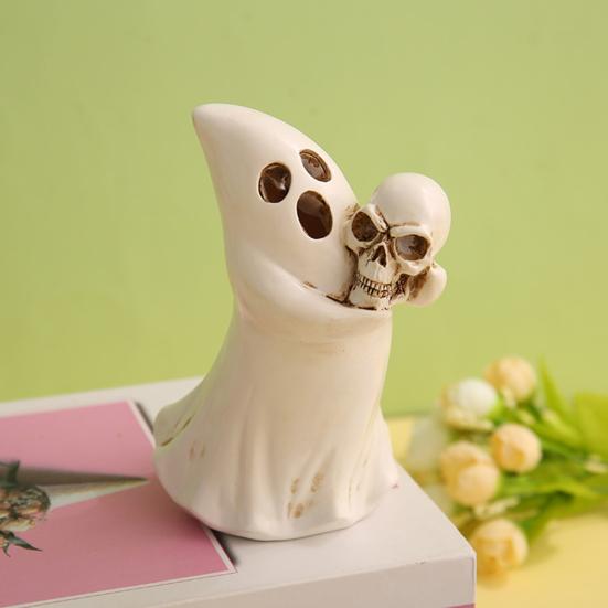 Halloweenská figurka duch Bílý duch držící dýni Kočka Strašidelná pryskyřičná ozdoba Rytá Halloweenská dekorace