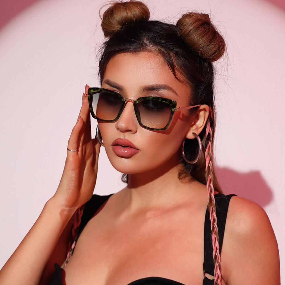 Personalized And Modern Sunglasses For Women Fashionable Sun Protection Sunglasses European And American Trends M396