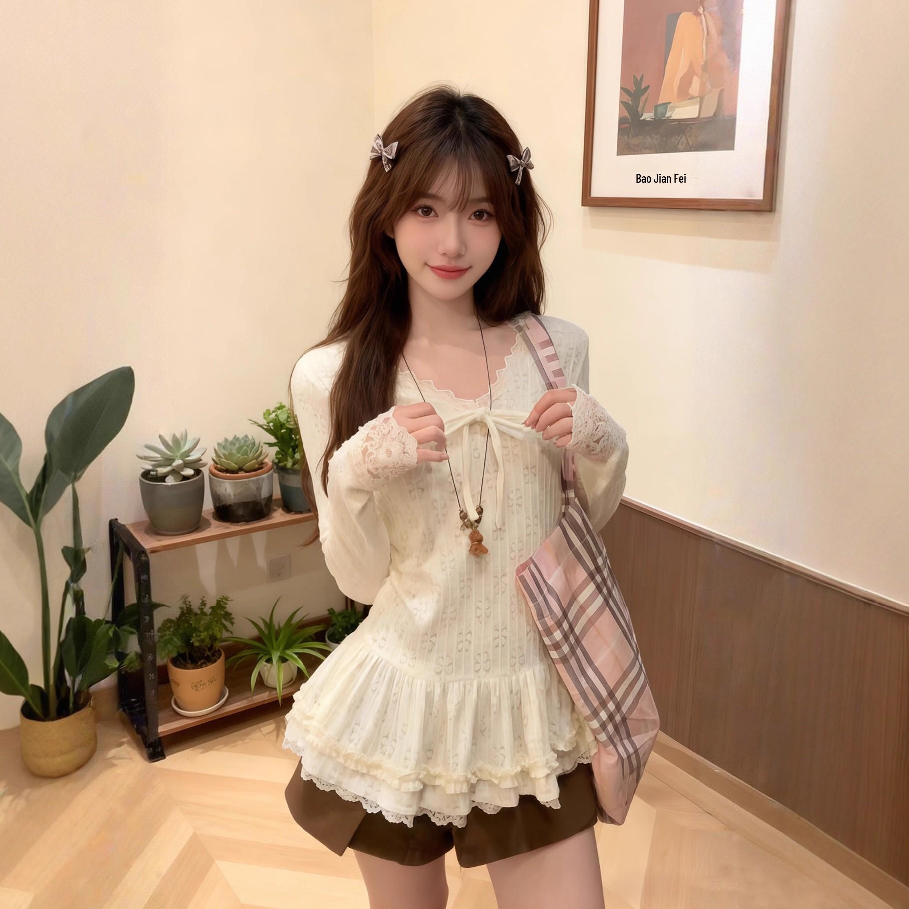 

Korean Sweet Lace V-Neck Long-Sleeve Shirt for Women - Autumn/Winter Ballet Style Base Layer Medium абрикосовый
