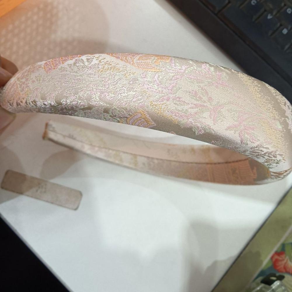 

Элегантный атласный жаккардовый обруч для волос в стиле ретро, изысканная повязка на голову, повязка на голову с китайской вышивкой, на каждый день Style4