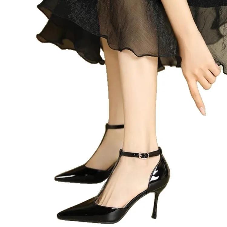 Fashion New Fashionable Lacquer Leather T-shaped Pointed Fine Straw Shoes French High Heels One Button Baotou Sandals