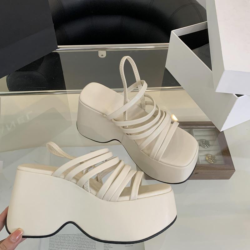 

Серебристые босоножки-клинья для женской платформенной обуви с черными ремешками, на высоком каблуке, на толстом каблуке, сандалии для лета 35