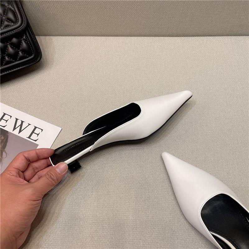 Fashion Baotou flip-flops for women in 2025, a new style with a pointed toe and fashionable Mules for outerwear