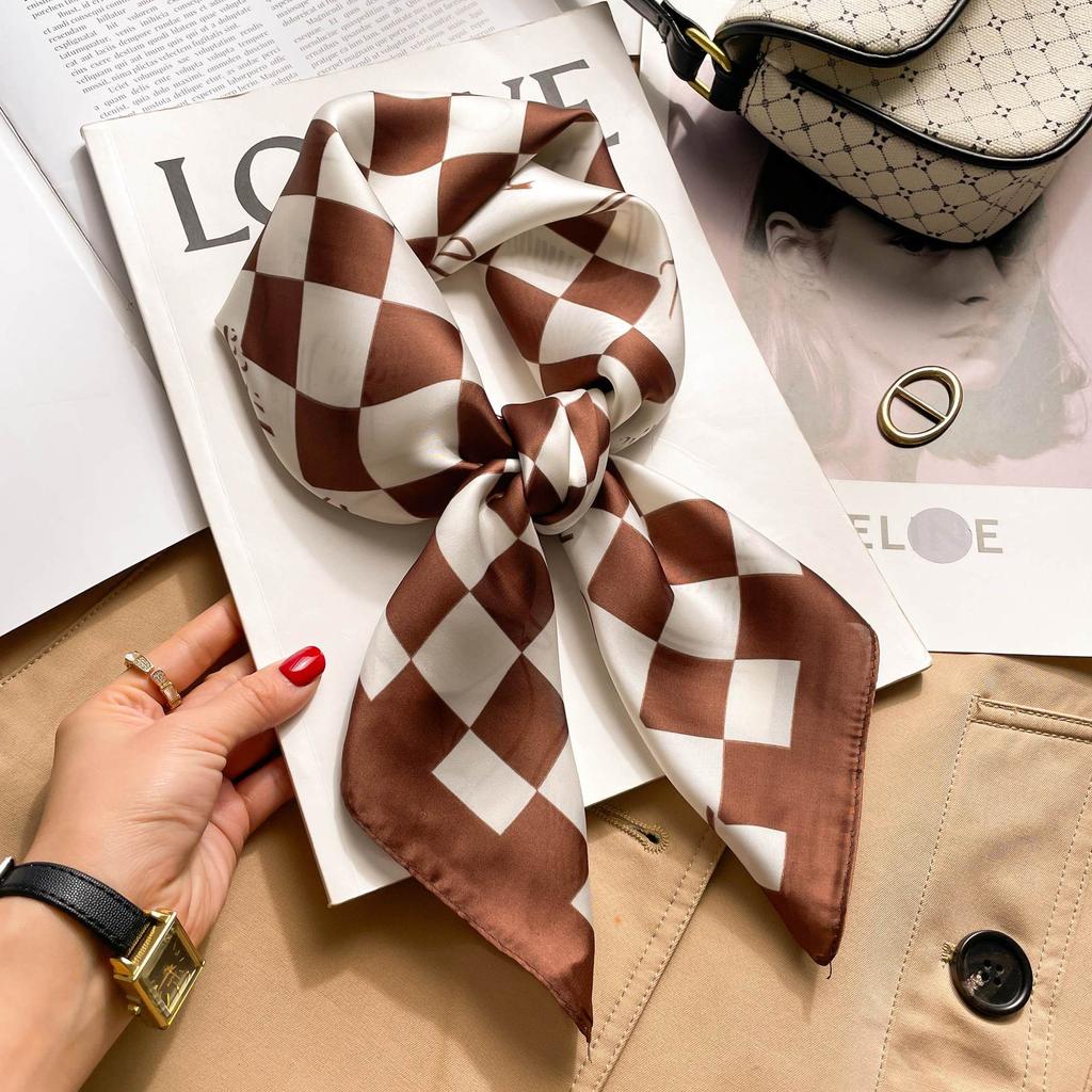 Blue and white temperament 71 small square scarf silk scarf women's new summer thin versatile fashion simple high-end scarf