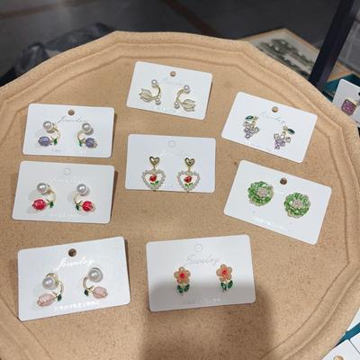 Niche Design Light Luxury Earrings Light Luxury Fashionable Temperament High End Feeling Niche Design Flower Earrings for Women
